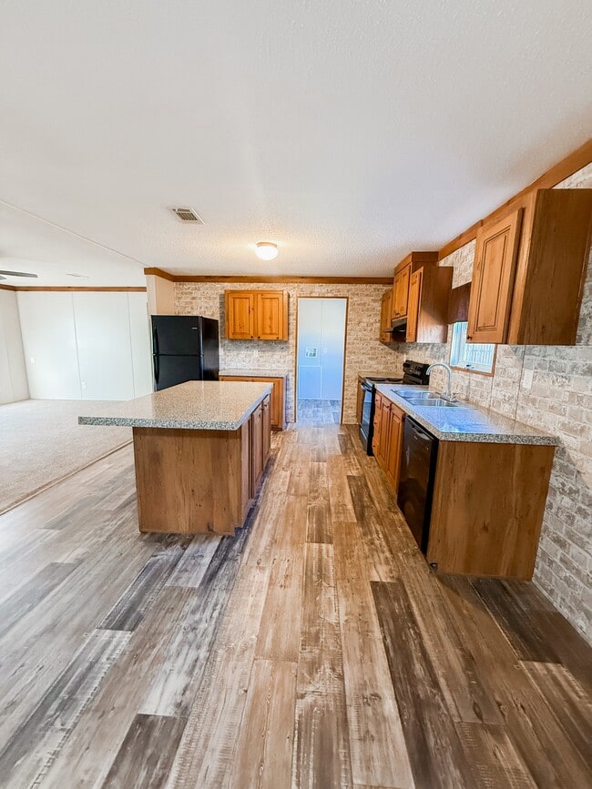 Building Photo - 1430 Shadeville Rd