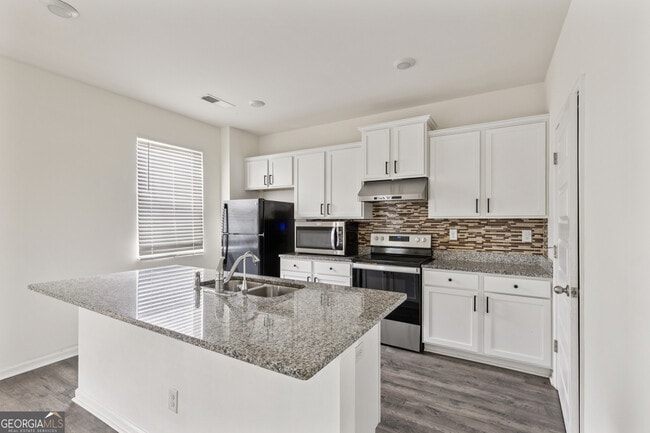 Building Photo - 2165 Waycross Ln