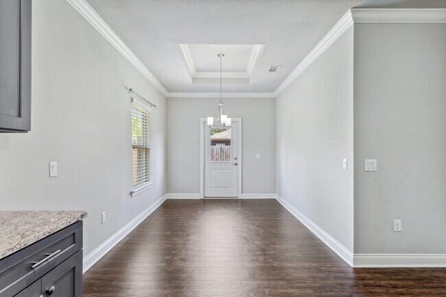 Building Photo - 2381 Belmont Dr