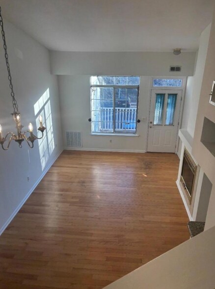 Building Photo - 46 Wescott Rd