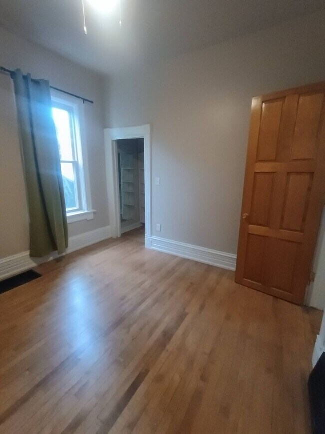 Building Photo - 2035-2037 N Buffum St