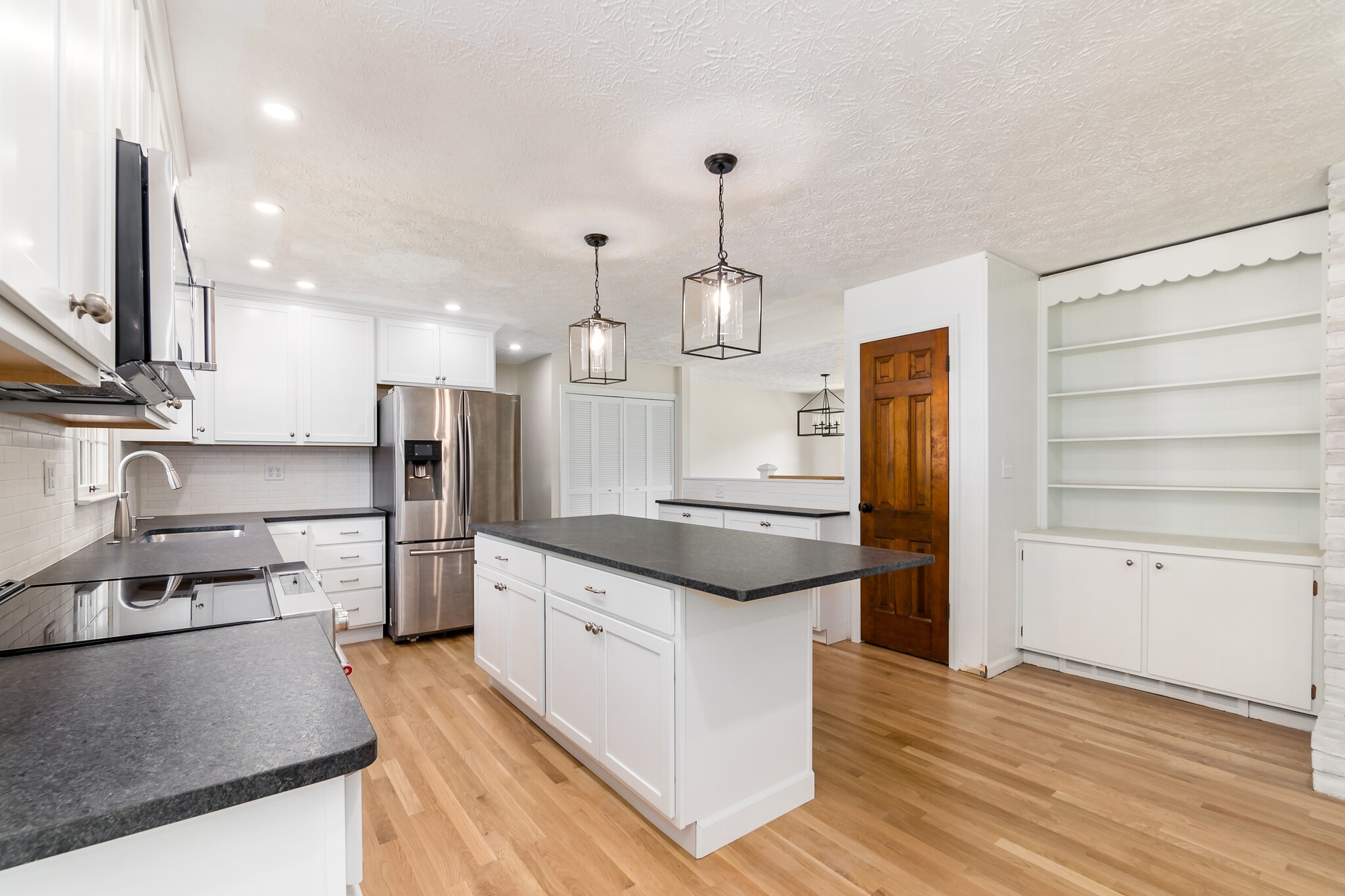 Island Kitchen - 4397 Limerick Ln