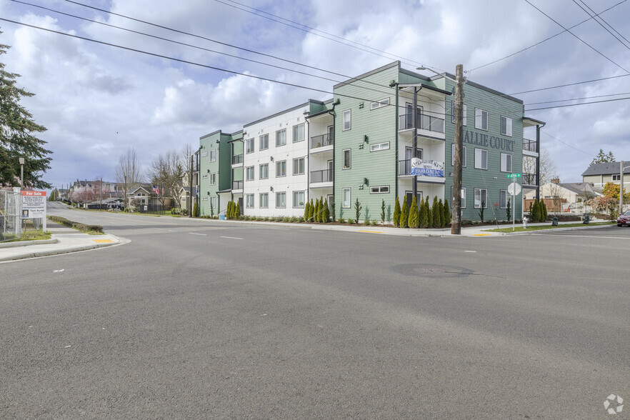 Primary Photo - Hallie Court Apartments