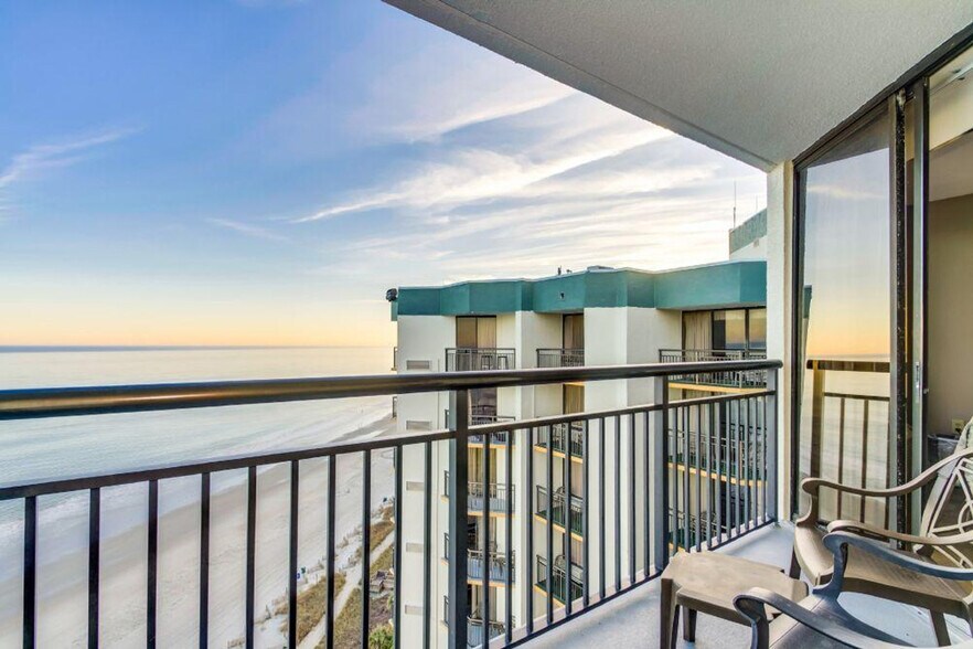 Building Photo - 2701 N Ocean Blvd