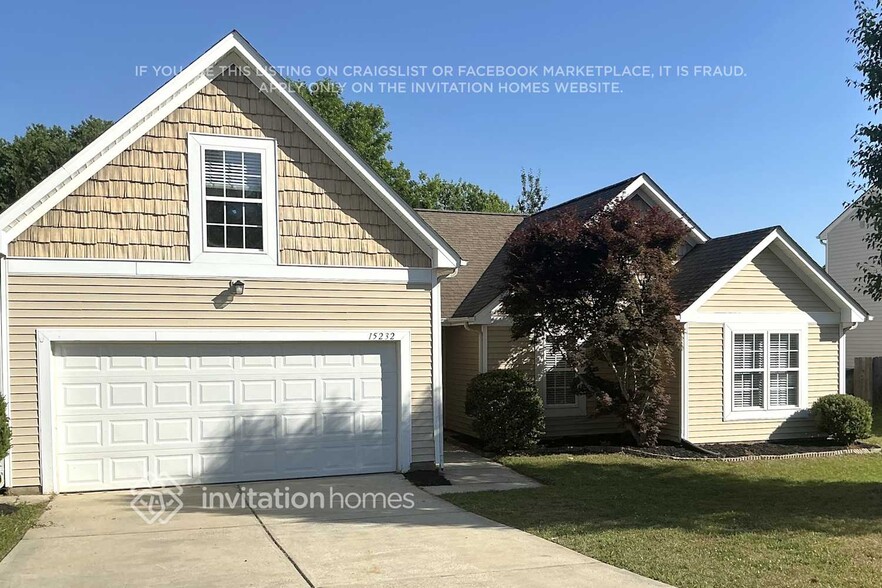 Building Photo - 15232 De Havilland Dr