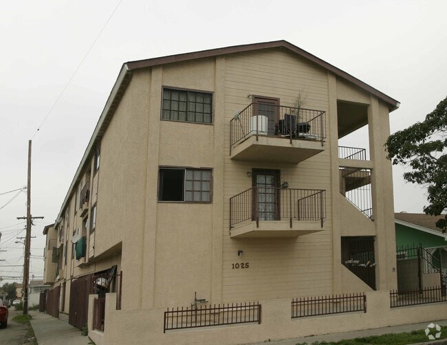 1025 Gaviota Ave 1025 Gaviota Ave Long Beach CA 90813 Apartment Finder