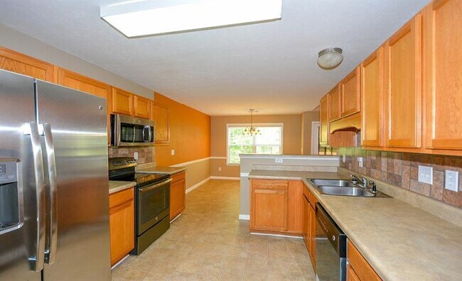 Building Photo - 4166 Round Stone Dr