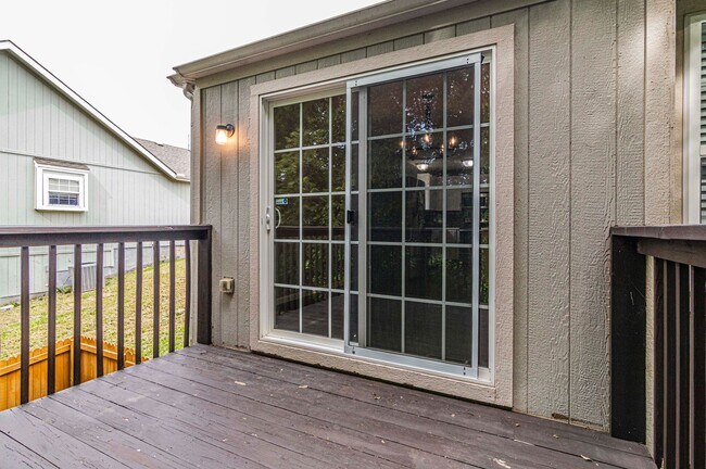 Building Photo - 1316 Elm Creek Dr