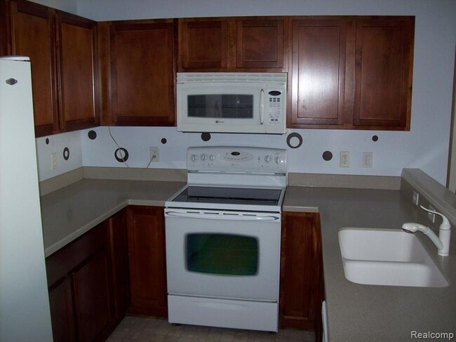 Building Photo - 2249 Arcadia Dr