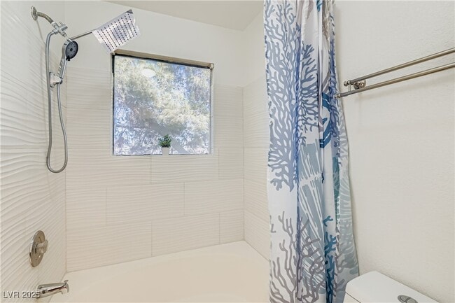 Building Photo - 3217 Symphony Dr