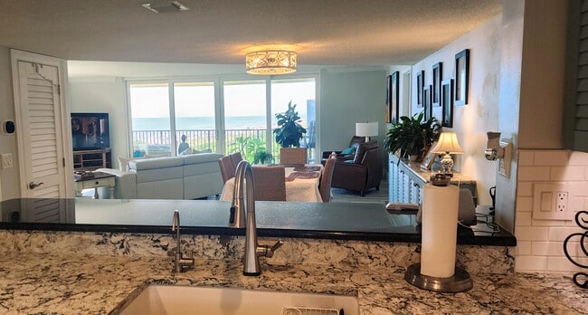 Building Photo - 1830 N Atlantic Ave