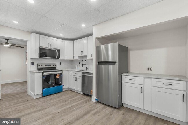 Building Photo - 1812 S 17th St