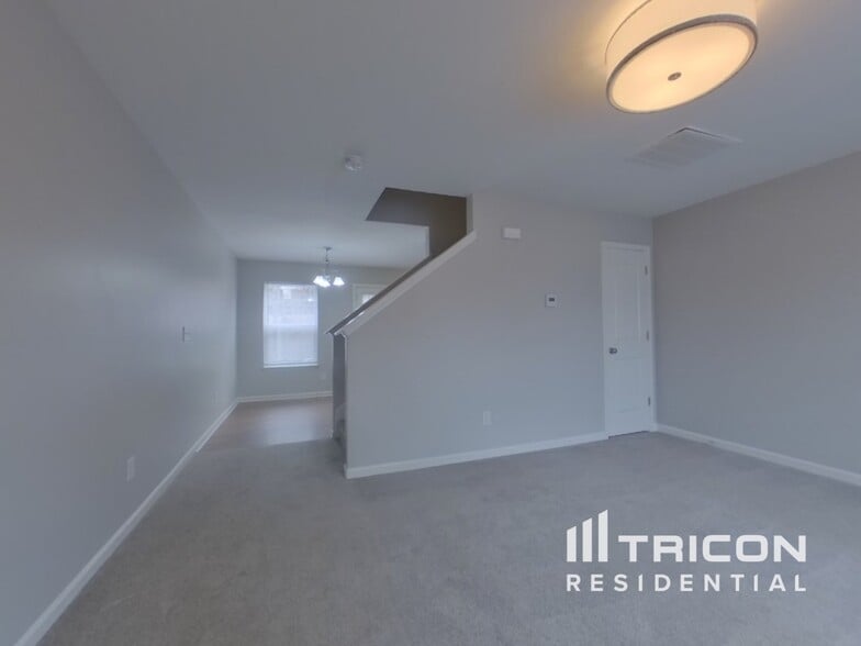 Building Photo - 6432 Pennacook Dr