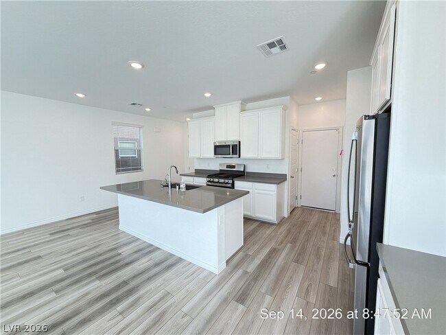 Building Photo - 8856 Flora Run Ave