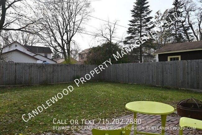 Building Photo - Pet Friendly 2-Bedroom Home w/ Garage & La...