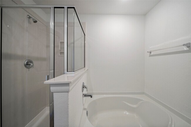 Building Photo - 5703 Finely Run St