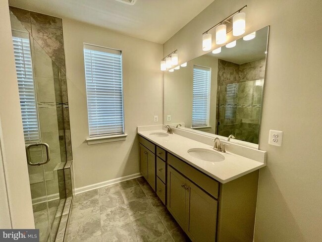 Building Photo - 14955 River Walk Way