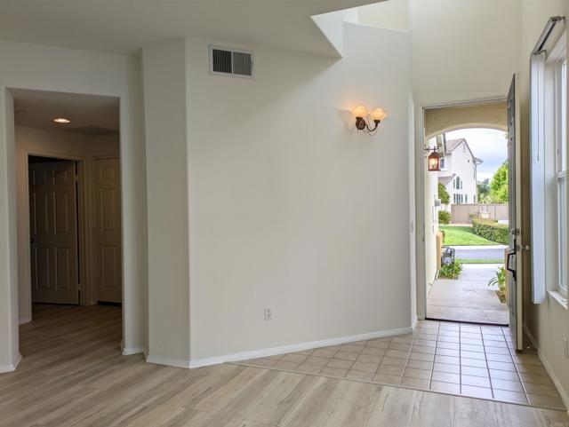 Building Photo - 10620 Abundante Ct