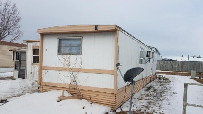 Building Photo - 510 8th St S