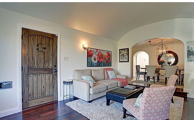 13-foot high arched ceilings in living room - 2315 S Cochran Ave