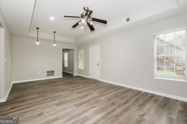 Building Photo - 70 Roundtree Xing