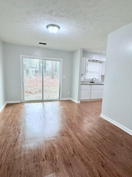 Building Photo - 280 Timber Creek Ln SW