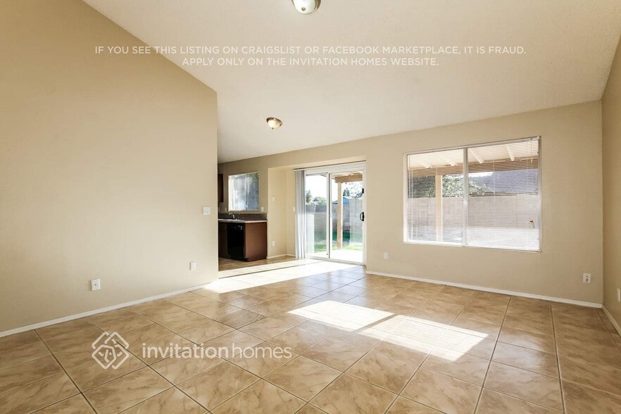 Building Photo - 13250 N 78th Dr