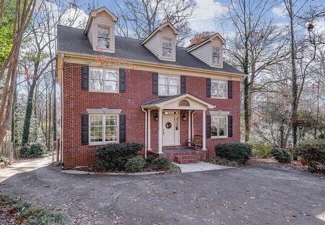 Building Photo - 555 Greenland Rd NE
