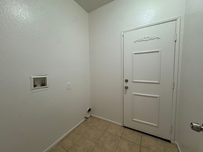Building Photo - 785 Ventana Ridge