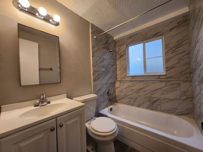 Building Photo - 7135 Alegre Cir