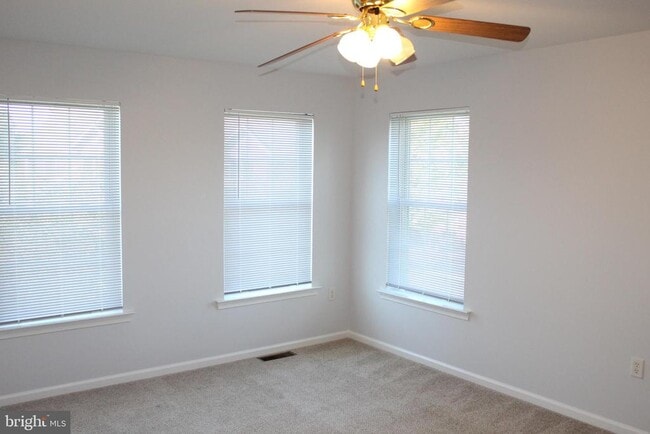 Building Photo - 15 Ryan Ct