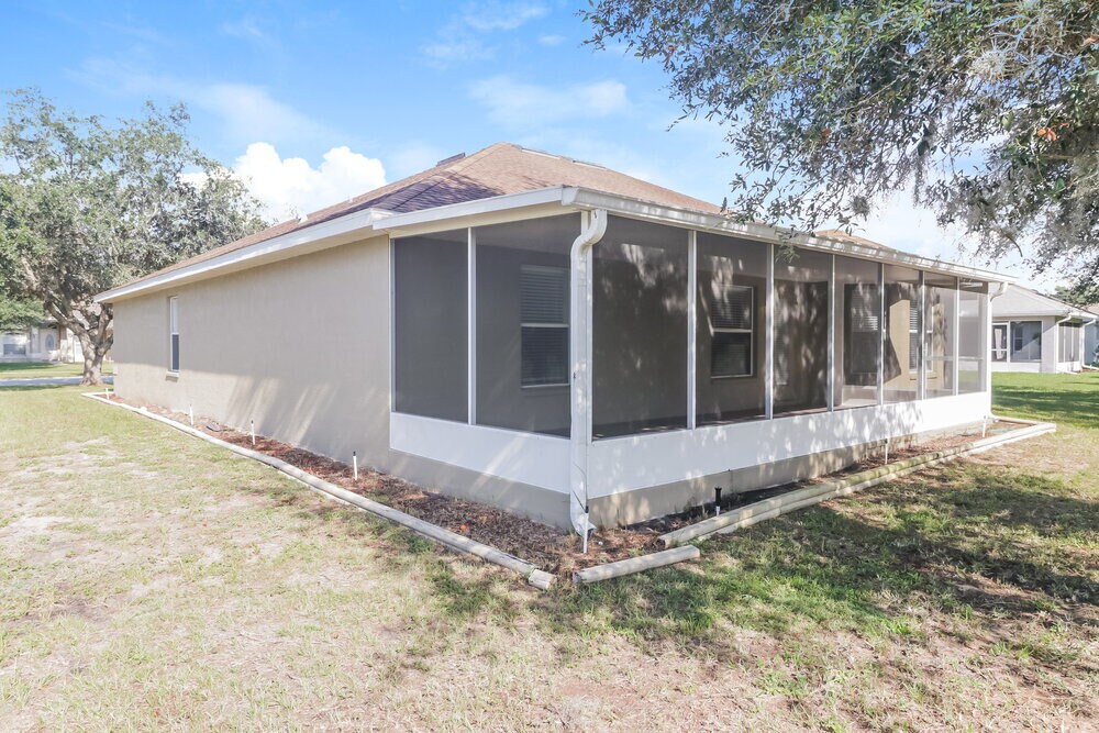 Building Photo - 7252 Sherman Hills Blvd