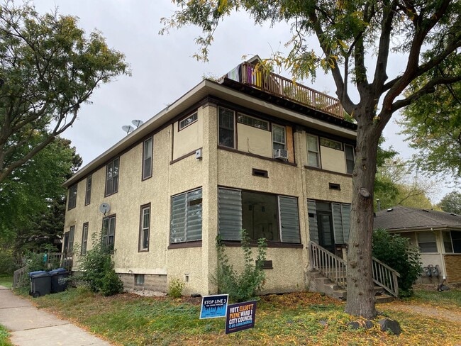 Building Photo - 1801 Talmage Ave SE