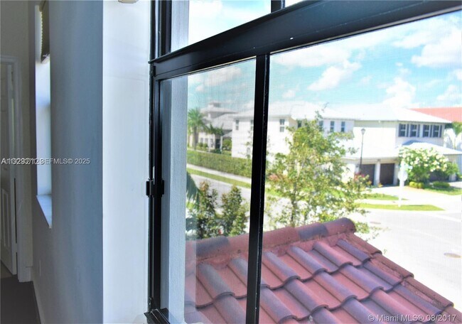 Building Photo - 6930 NW 106th Ave