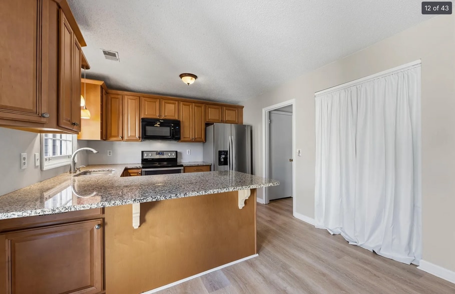 Building Photo - 753 Cahaba Manor Trl