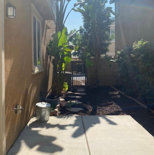 Building Photo - 8567 Cava Dr