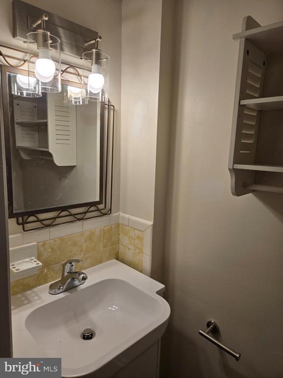 Building Photo - 341 S 26th St