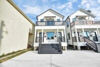 Building Photo - 611 E 39th St