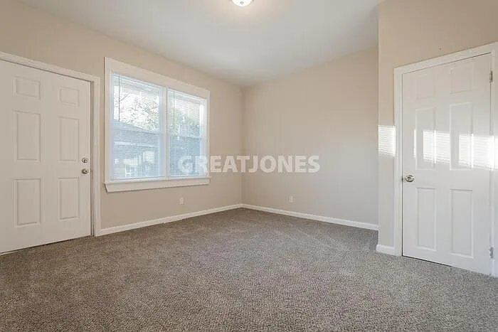 Building Photo - 1005 Pope St