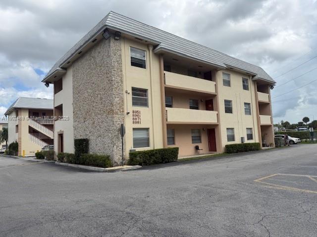 Building Photo - 8951 SW 72nd St