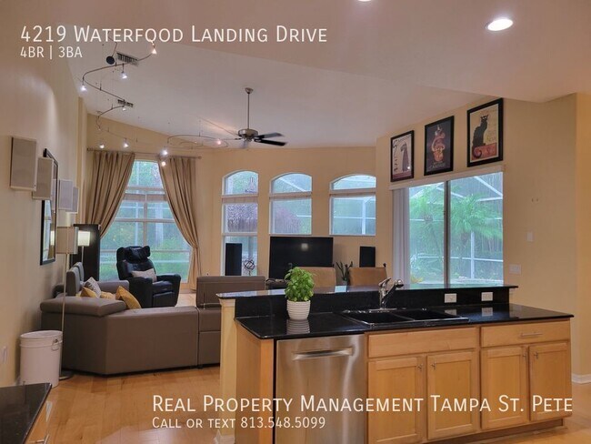 Building Photo - ***LUXURY LUTZ HOME