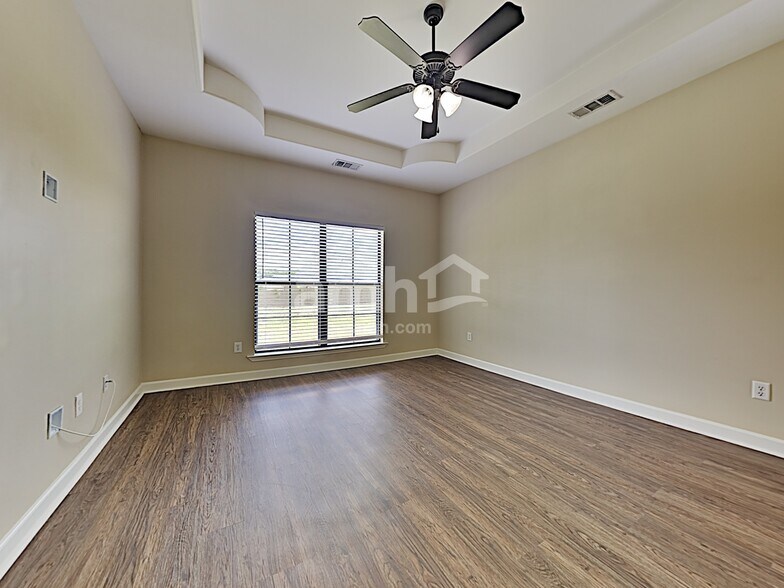 Building Photo - 6329 Asbury Pl