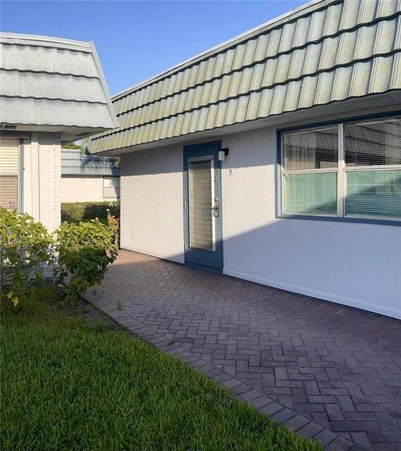 Building Photo - 9 Waterford Way