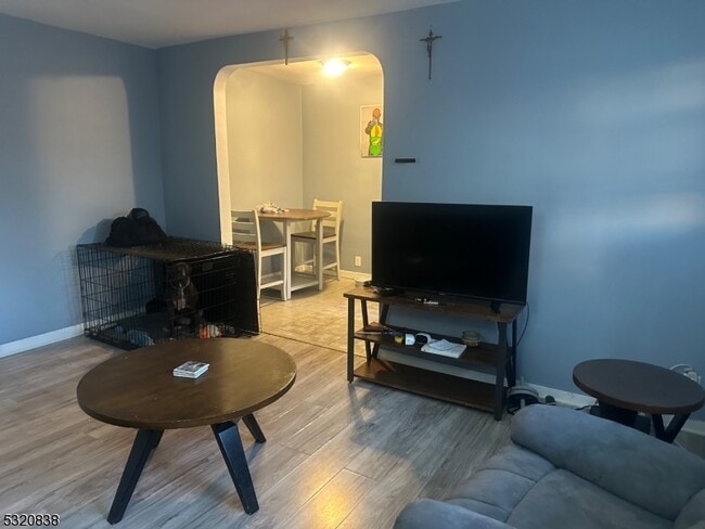 Building Photo - 19 Carpenter Terrace N