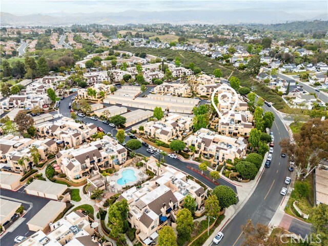 Building Photo - 25712 Le Parc
