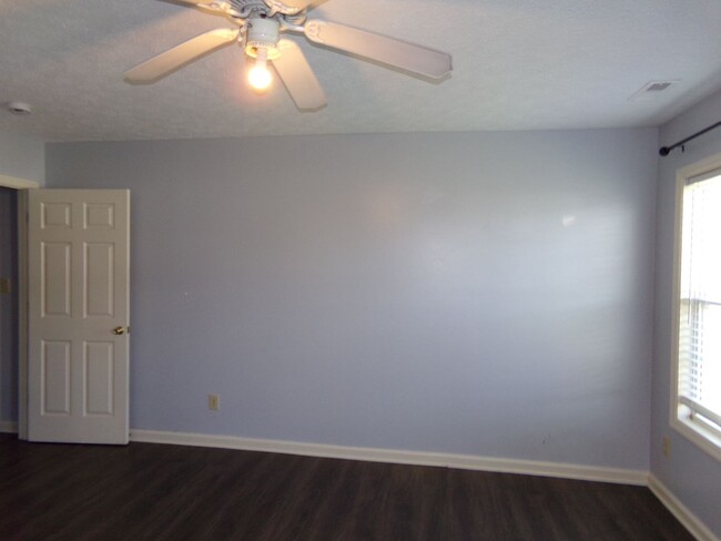 Building Photo - Charming Home in Havelock