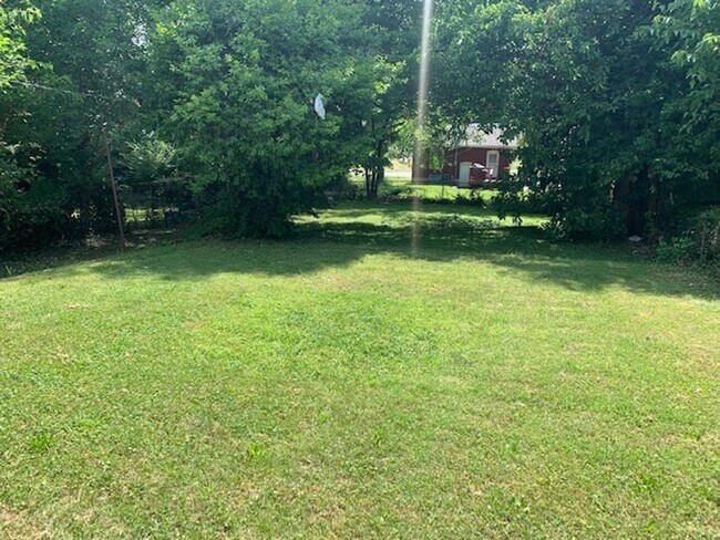 Building Photo - 3826 Avondale Ave