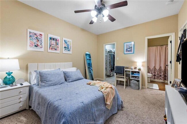 Building Photo - 3320 Airborne Ave