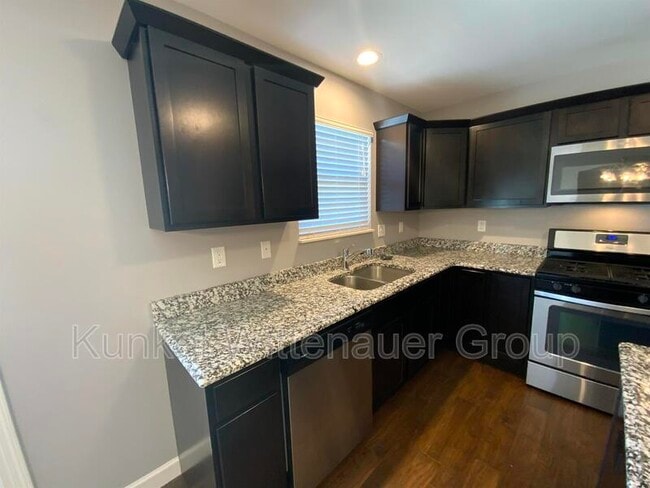 Building Photo - 7024 Milburn Estates Dr