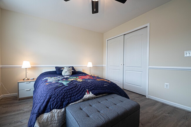 Building Photo - 15446 Painters Cove Way